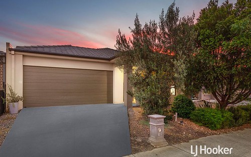 12 Garland Tce, Point Cook VIC 3030