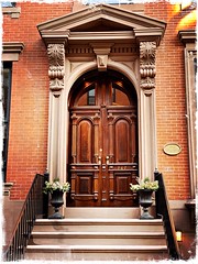 2019-3-5 Brooklyn Heights, Henry street door