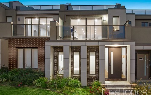 9 Bayley Grove, Doncaster VIC 3108