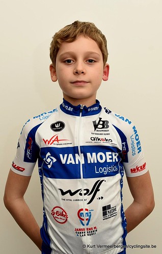 Van Moer Logistics Cycling Team (2)