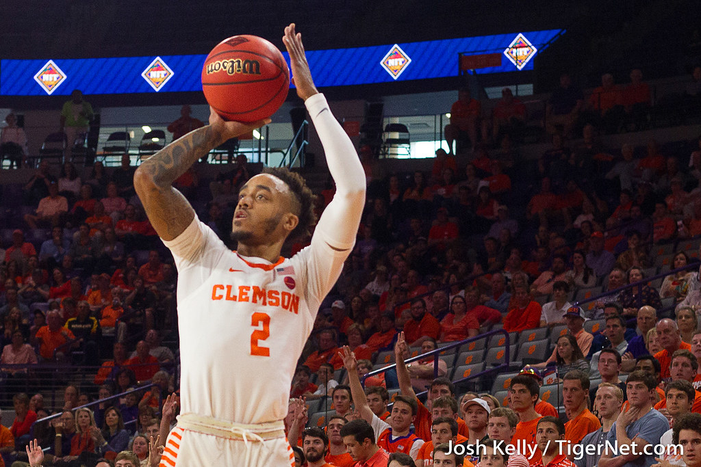Clemson Basketball Photo of Marcquise Reed and wichita and state