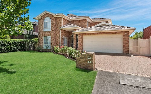 4 Pacific Place, Taylors Lakes VIC 3038