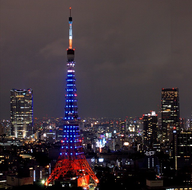 ジャパンブルーの東京タワーいいね。