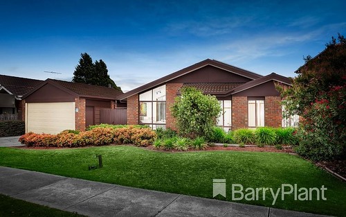 29 Hawkes Dr, Mill Park VIC 3082