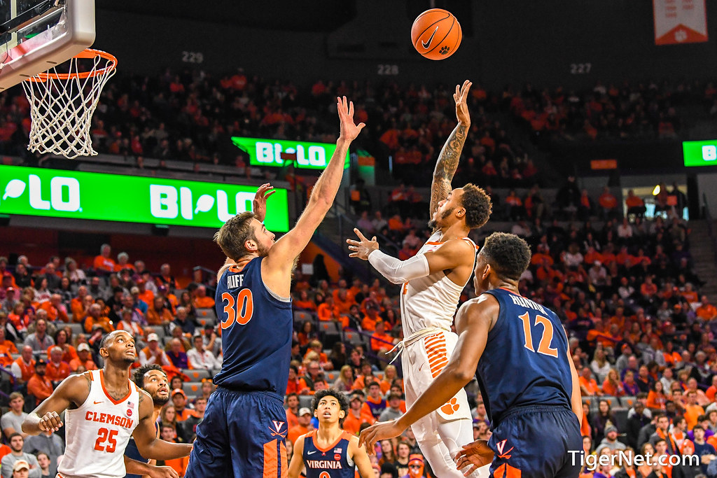 Clemson Basketball Photo of Marcquise Reed and Virginia