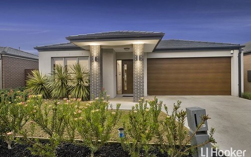 12 Mangrove Pde, Point Cook VIC 3030