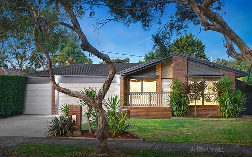 6 Parkstone Dr, Bayswater North VIC 3153