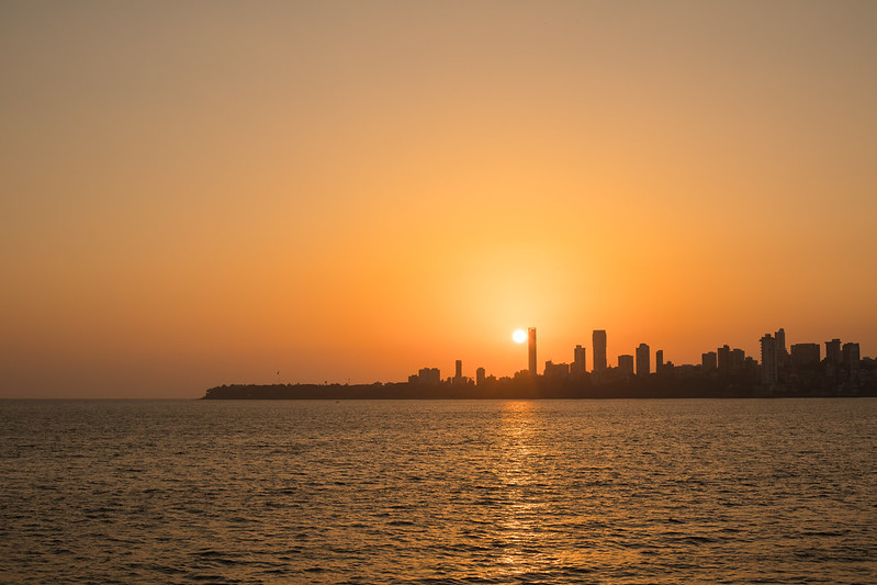 Sunset over the City, Mumbai<br/>© <a href="https://flickr.com/people/33909206@N04" target="_blank" rel="nofollow">33909206@N04</a> (<a href="https://flickr.com/photo.gne?id=32634305017" target="_blank" rel="nofollow">Flickr</a>)