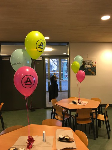 Tafeldecoratie 3ballonnen bedrukt Accent VSO Rotterdam IJsselmonde