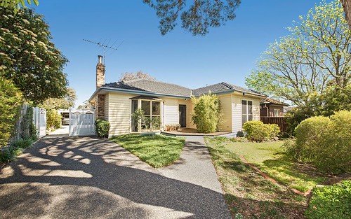 38 Parkmore Rd, Bentleigh East VIC 3165