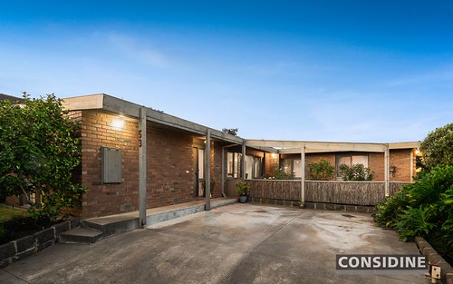 53 Caravelle Cr, Strathmore Heights VIC 3041