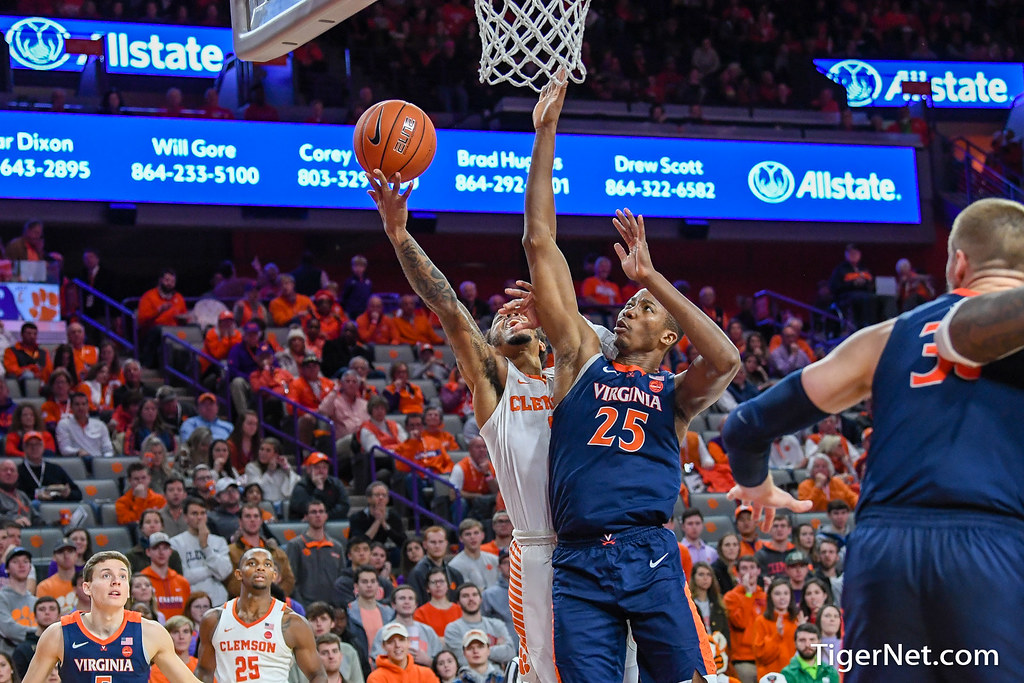 Clemson Basketball Photo of Marcquise Reed and Virginia