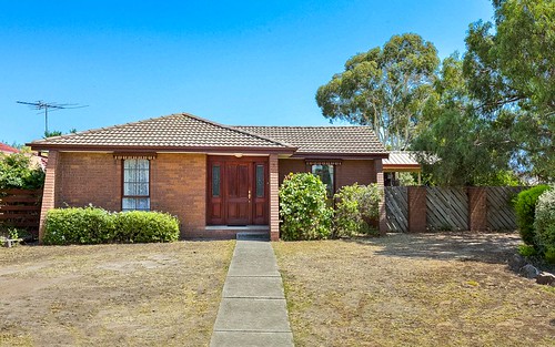 1 Angourie Crescent, Taylors Lakes VIC 3038