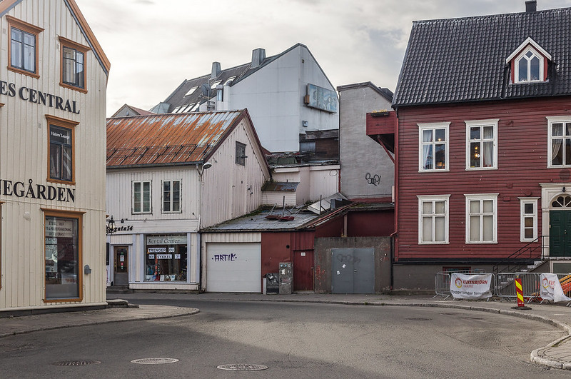 Artic - Streets of Tromsø - Nordland - Norway<br/>© <a href="https://flickr.com/people/28539365@N04" target="_blank" rel="nofollow">28539365@N04</a> (<a href="https://flickr.com/photo.gne?id=46615233782" target="_blank" rel="nofollow">Flickr</a>)