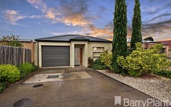 2/48 Barries Road, Melton Vic