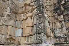 Angkor_Bakong_2014_28