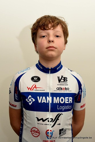 Van Moer Logistics Cycling Team (15)