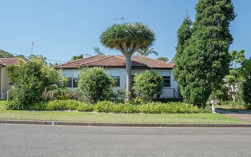 9 Sampson Avenue, Belmont North NSW