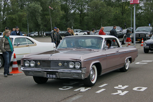 Oldsmobile Super 88 Holiday Coupé 1963 (6409)